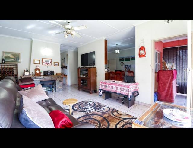 3 BEDROOM HOUSE FOR SALE IN CROYDON